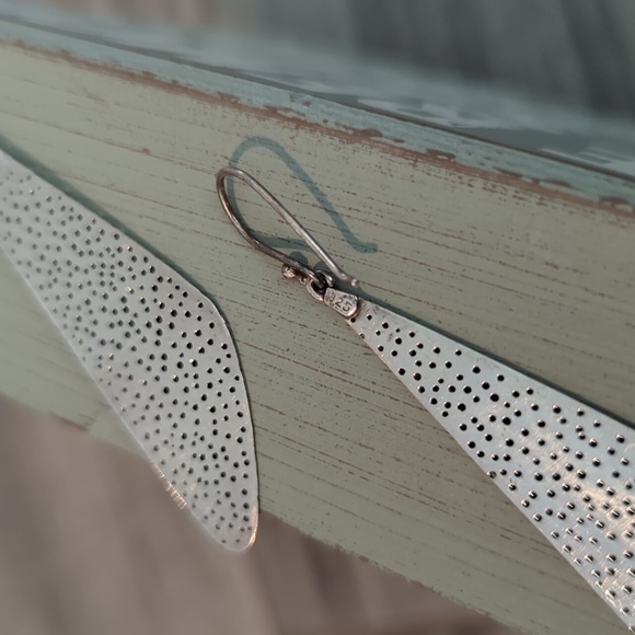 Silpada textured geometric earrings - Picture 3 of 4